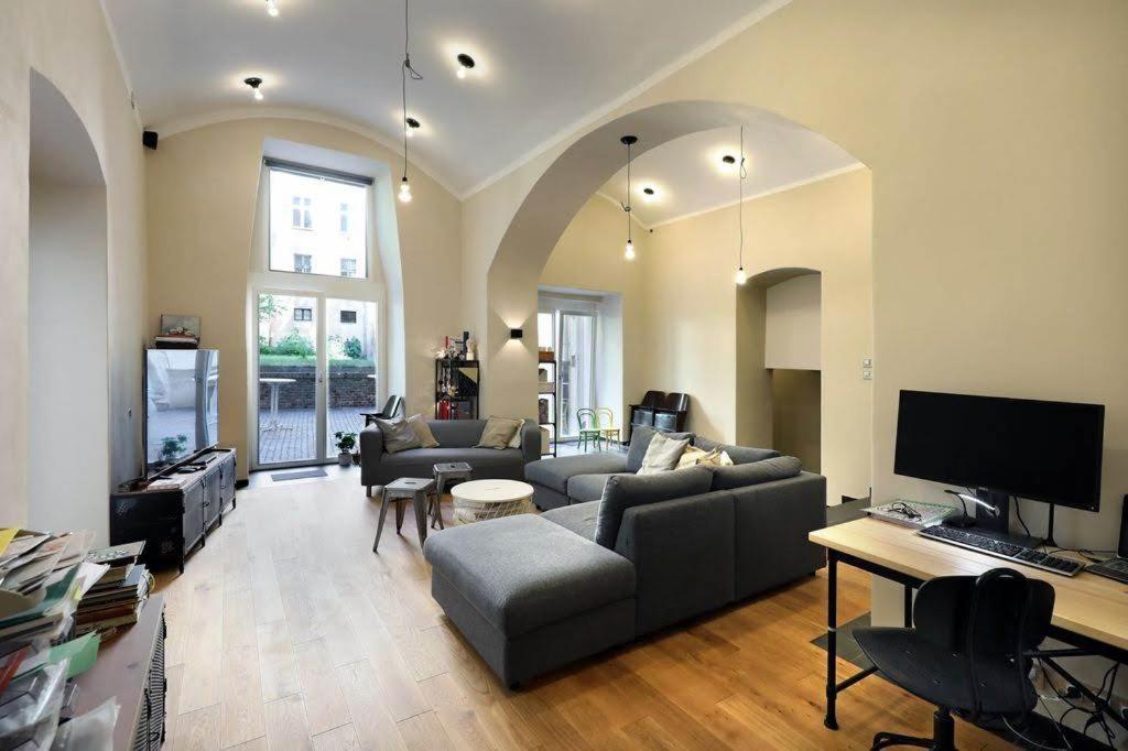 Design Loft 2 Minutes To Wenceslas Square Prague Exterior photo